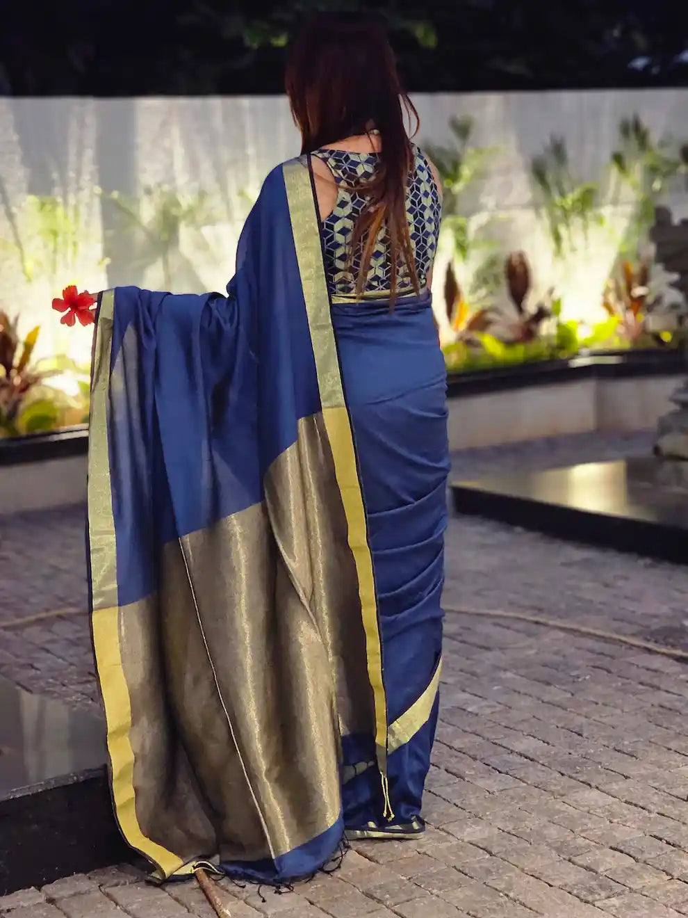 Mohini-Blue Handwoven Pure Cotton Saree With Golden Zari Pallu And Border | Running Blouse